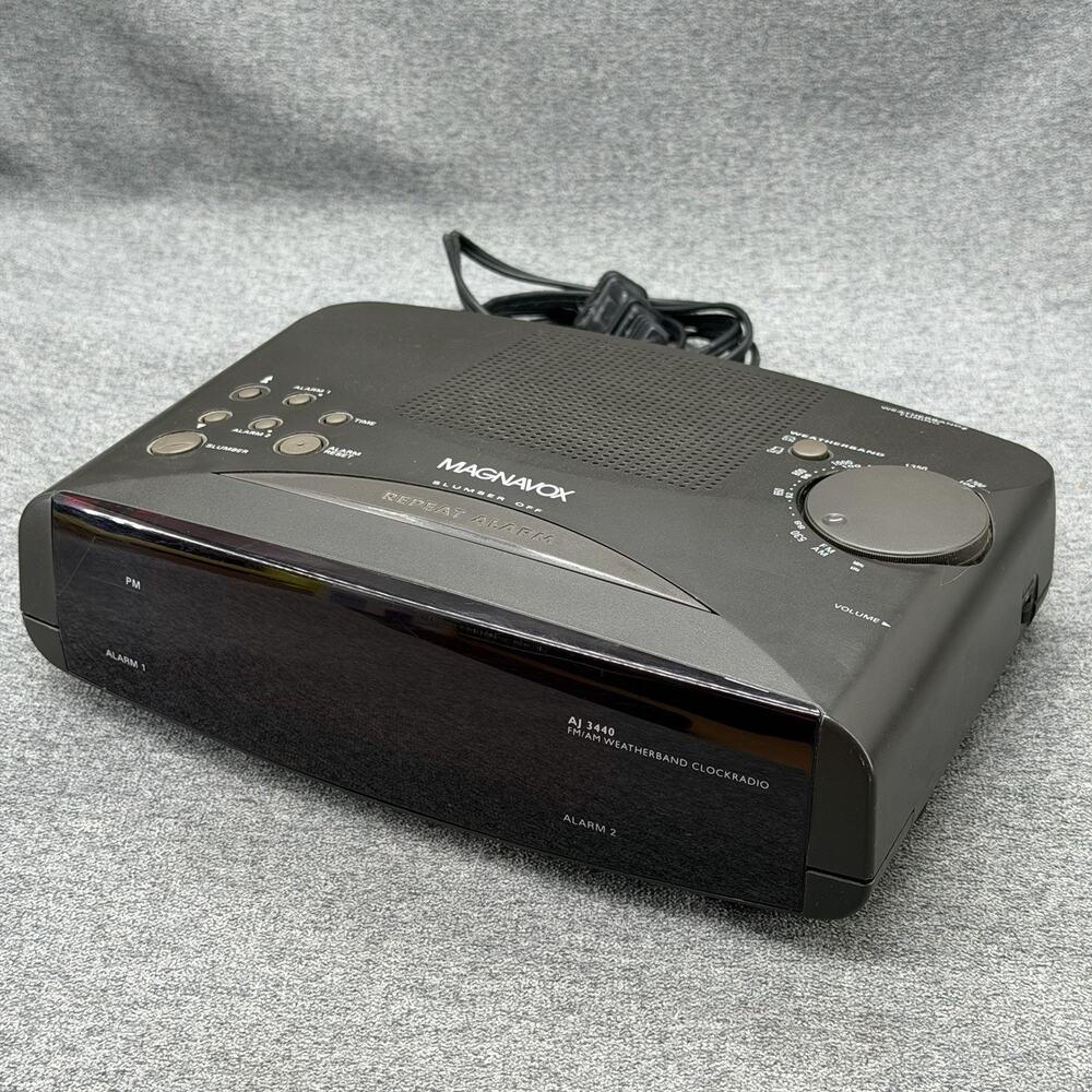 Old Magnavox AJ 3440/17 AM/FM Weatherband Dual Alarm Clock Radio Digital WORKS